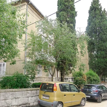 Apartment RaaeIae Apartment *