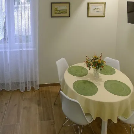Apartment RaaeIae Διαμέρισμα *
